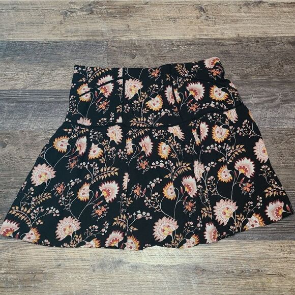 One State Floral Mini Skirt - Picture 7 of 11